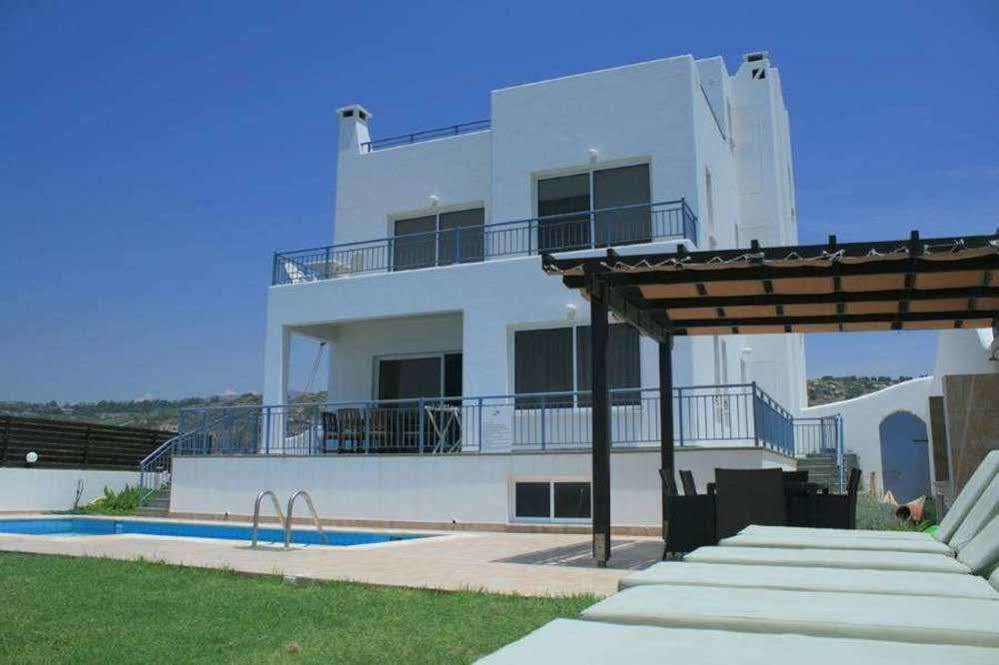 Blue Coral Beach Villas Paphos Exterior photo