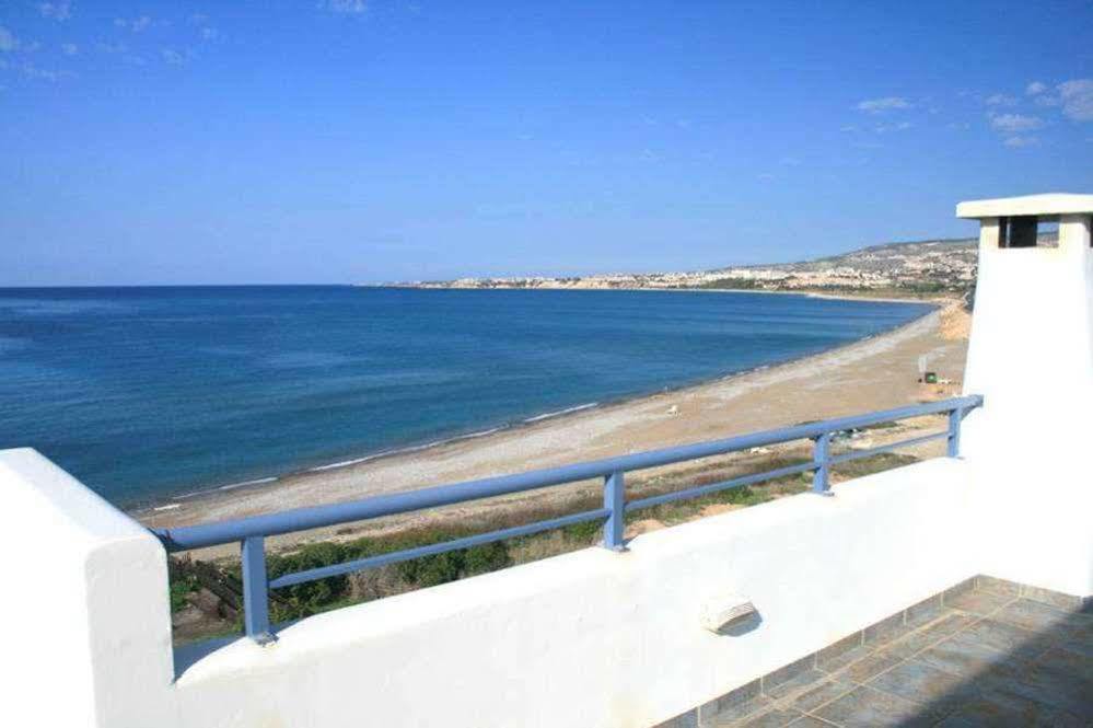 Blue Coral Beach Villas Paphos Exterior photo
