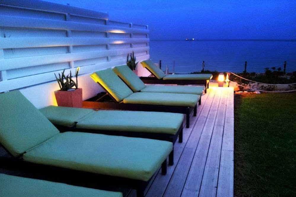 Blue Coral Beach Villas Paphos Exterior photo